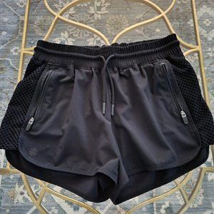 Girls Athleta Shorts. Large 12. Black. 3" inseam.